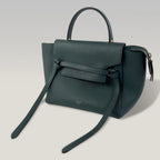 Celine Belt Bag Micro in Pelle Martellata Verde con Tracolla