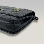 CHANEL WOC 2.55 Nera in Pelle di Agnello Trapuntata con Charm e Catena – Senza Card