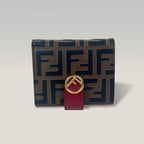 Fendi Portafoglio Bi-fold in Pelle FF Marrone e Bordeaux con Logo F