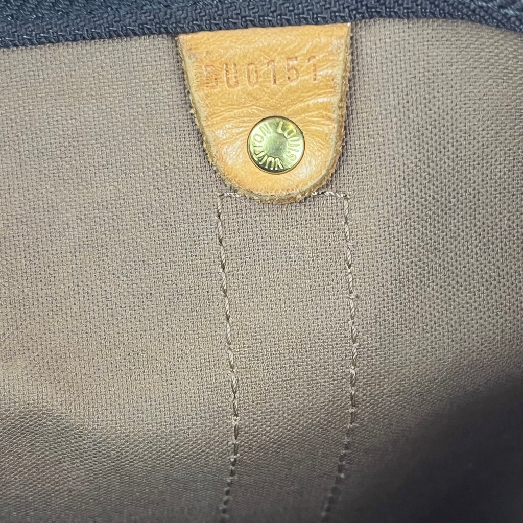 Louis Vuitton Keepall 50 Bandoulière Monogram Canvas Travel Bag
