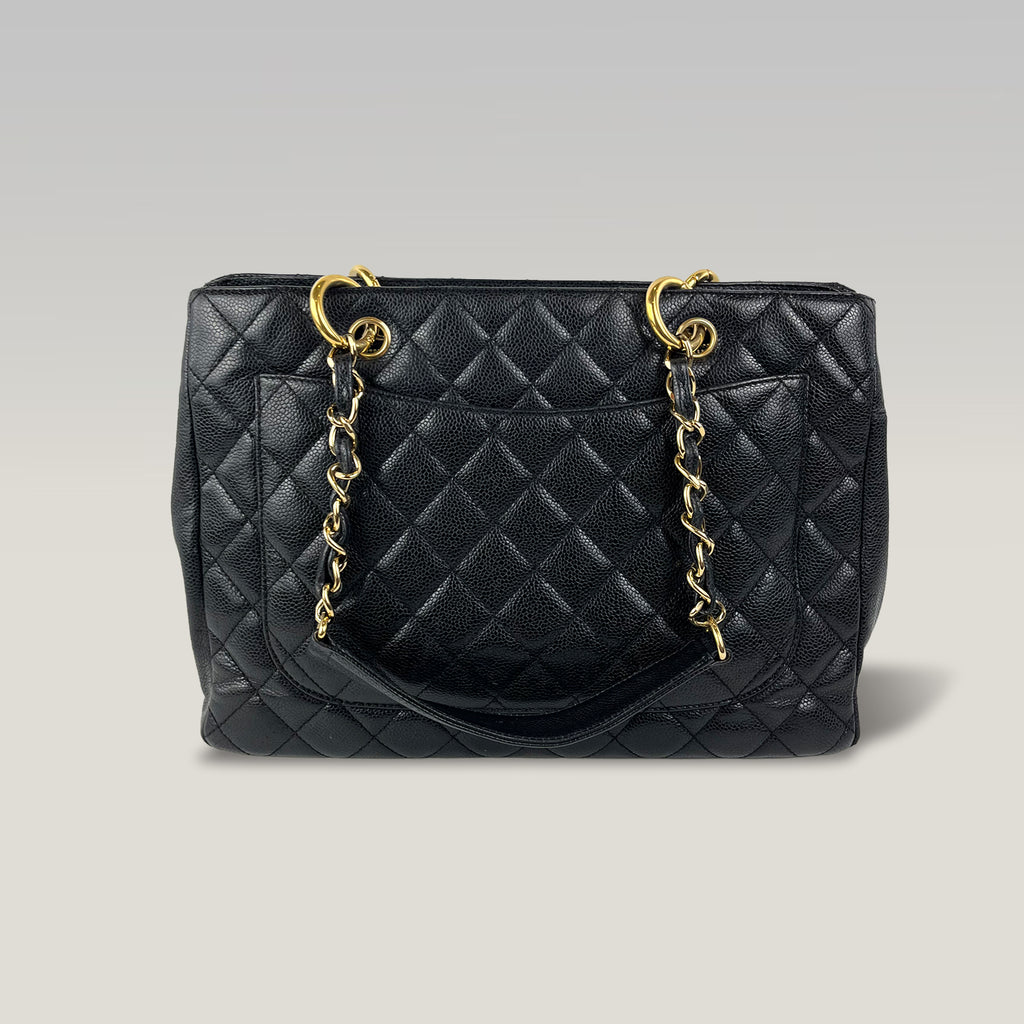 Chanel Grand Shopping Tote GST in Pelle Nera Trapuntata con Logo CC e Catena Dorata
