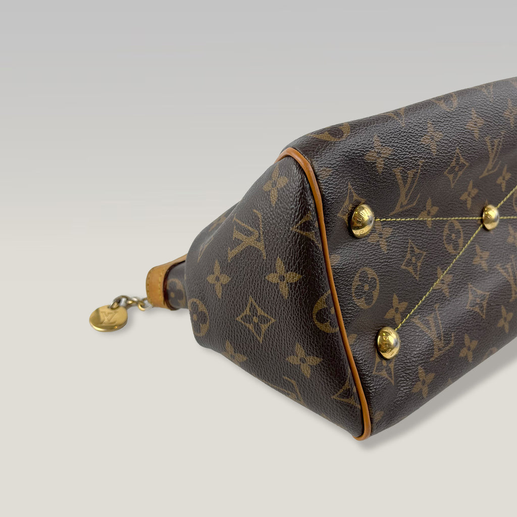 Louis Vuitton Tivoli PM in Tela Monogram con Finiture in Vacchetta