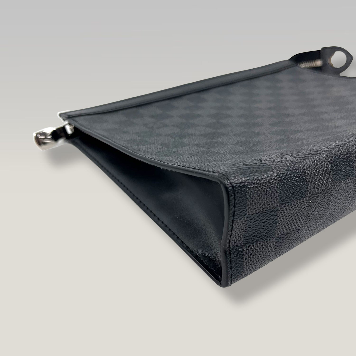 Louis Vuitton Pochette Jour GM Damier Graphite Pochette Uomo in Tela