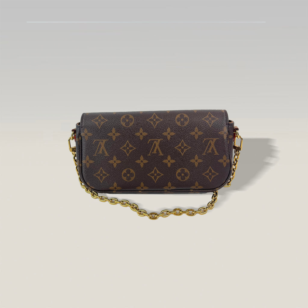 Louis Vuitton Ivy Monogram con catena – versione con chip NFC