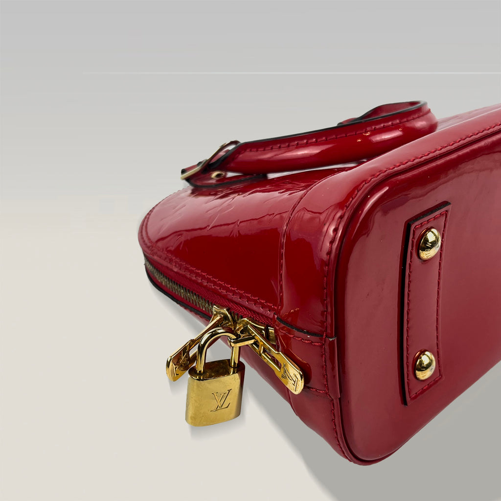 Louis Vuitton Alma BB Vernice Rossa Con Tracolla