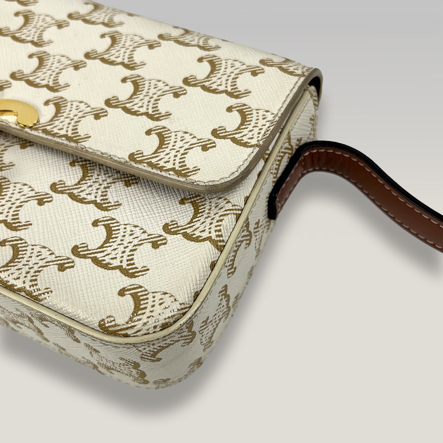 Celine Triomphe Borsa a Spalla in Tela Macadam Bianca con Chiusura Dorata