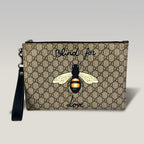Gucci GG Supreme Bee Print Wristlet Clutch Bag Beige Ebony Canvas