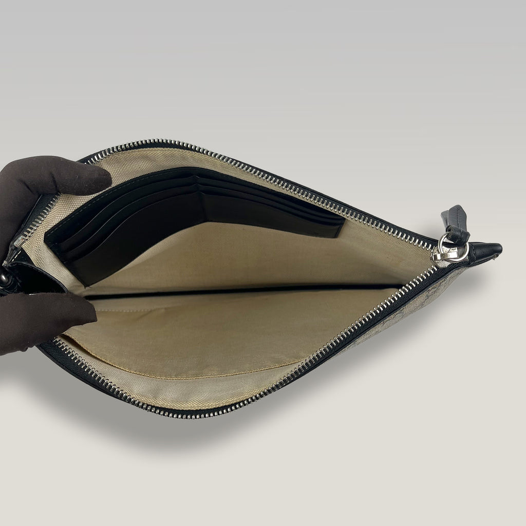 Gucci GG Supreme Bee Print Wristlet Clutch Bag Beige Ebony Canvas