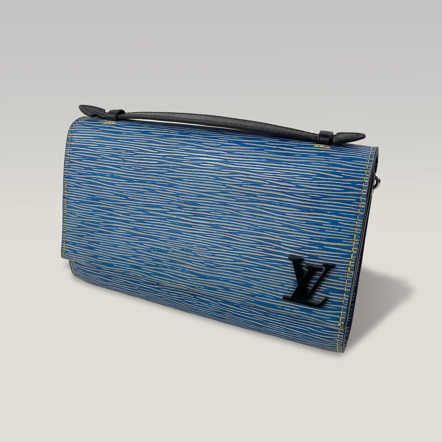 Louis Vuitton Epi Cluny Blue Leather Shoulder Bag Crossbody Bag