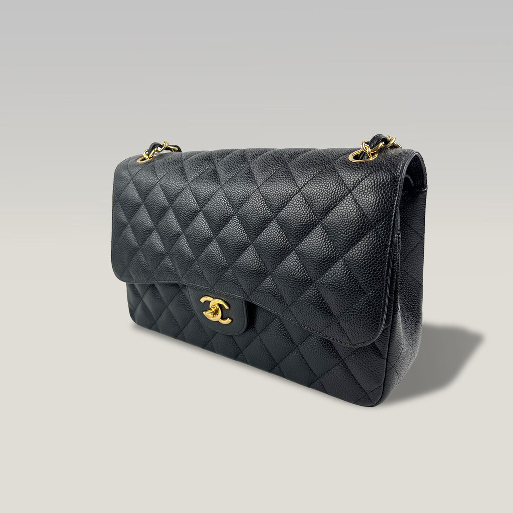 CHANEL Classic Flap Jumbo Nera in Pelle Caviar Trapuntata con Hardware Dorato e Card di Autenticità