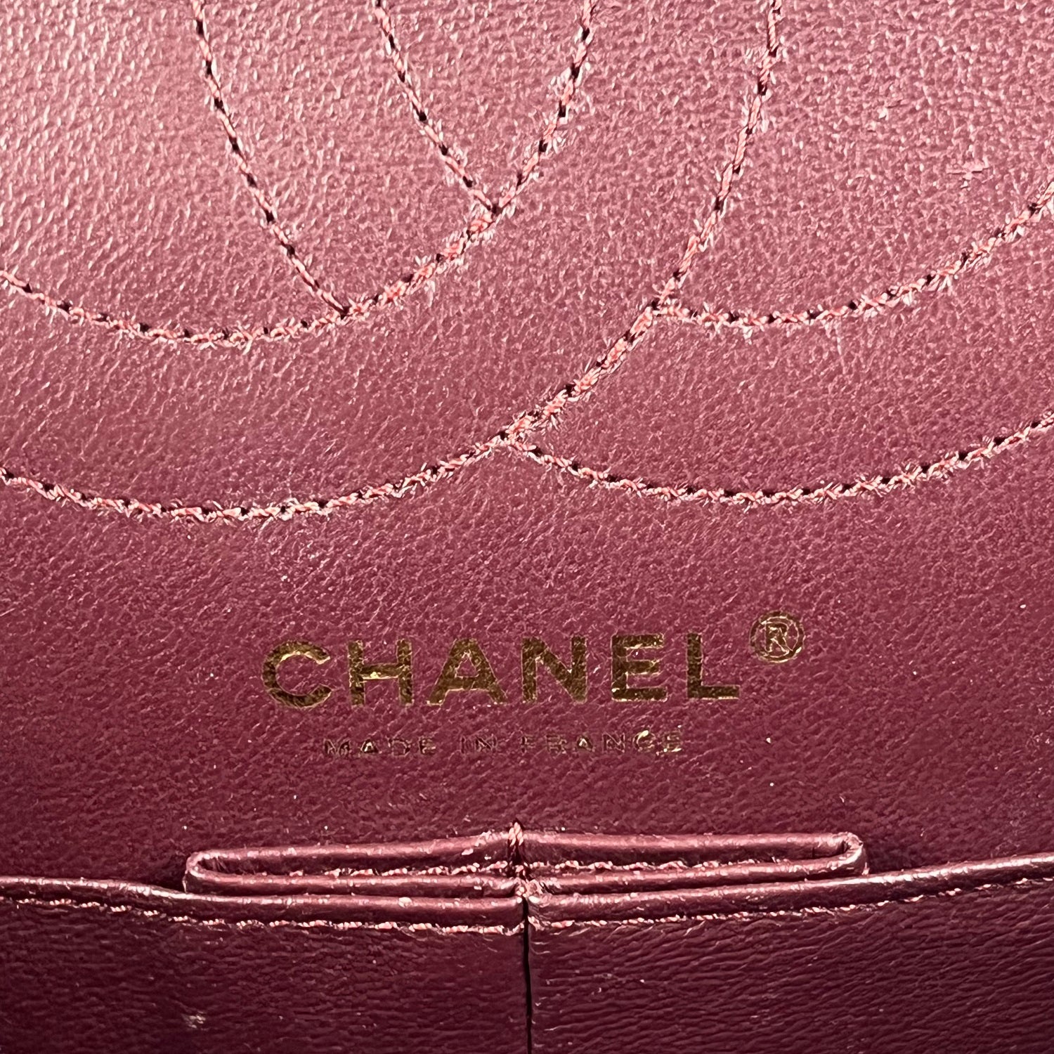 Chanel Lucky Charms Flap in Pelle Nera Trapuntata con Applicazioni e Catena Dorata – Borsa a Spalla