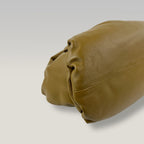 Bottega Veneta Shoulder Pouch Large in Pelle Nappa Verde Oliva – Borsa Hobo Morbida Donna 38 cm