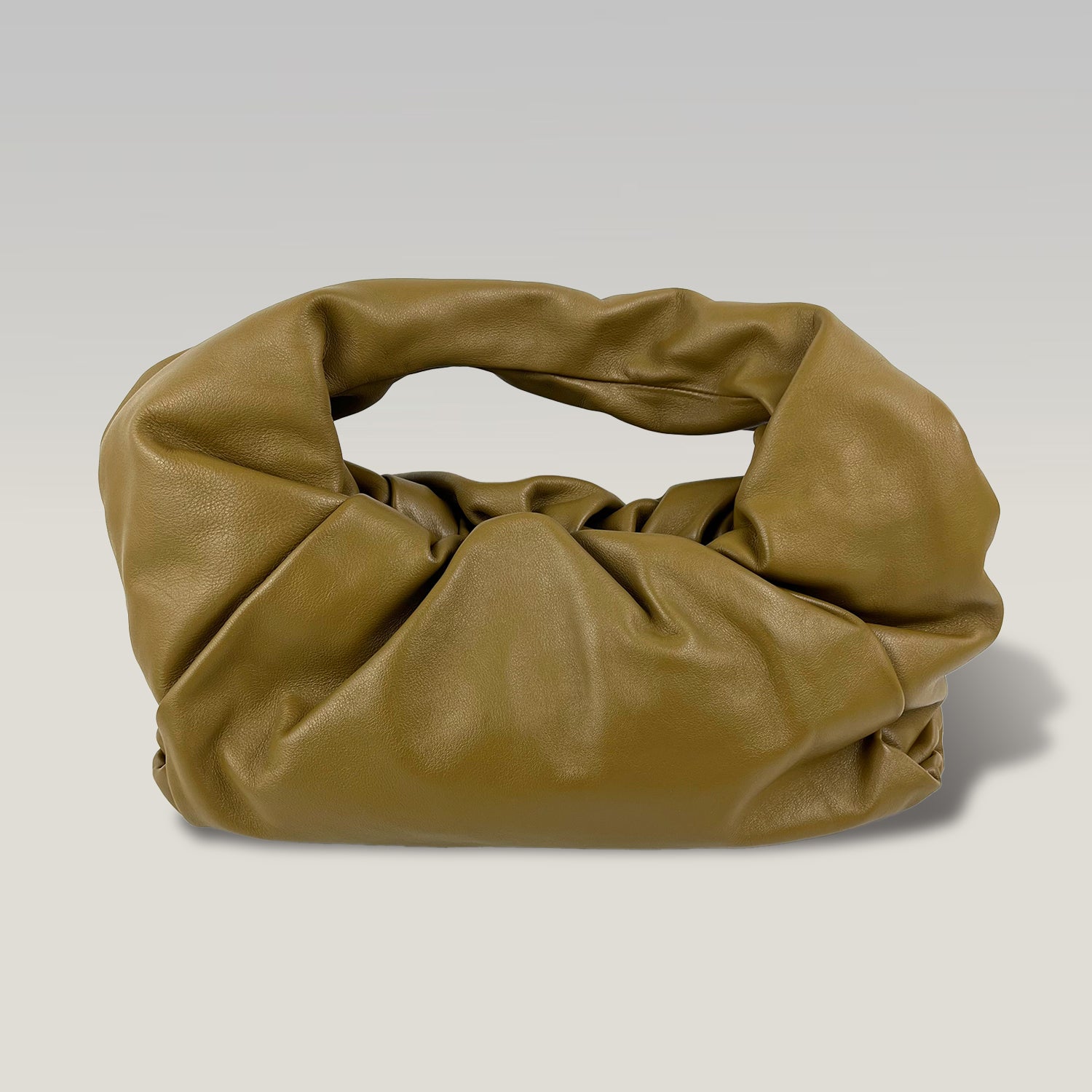 Bottega Veneta Shoulder Pouch Large in Pelle Nappa Verde Oliva – Borsa Hobo Morbida Donna 38 cm
