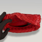 Bottega Veneta Jodie Padded 27 in Pelle Intrecciata Rossa con Manico Annodato