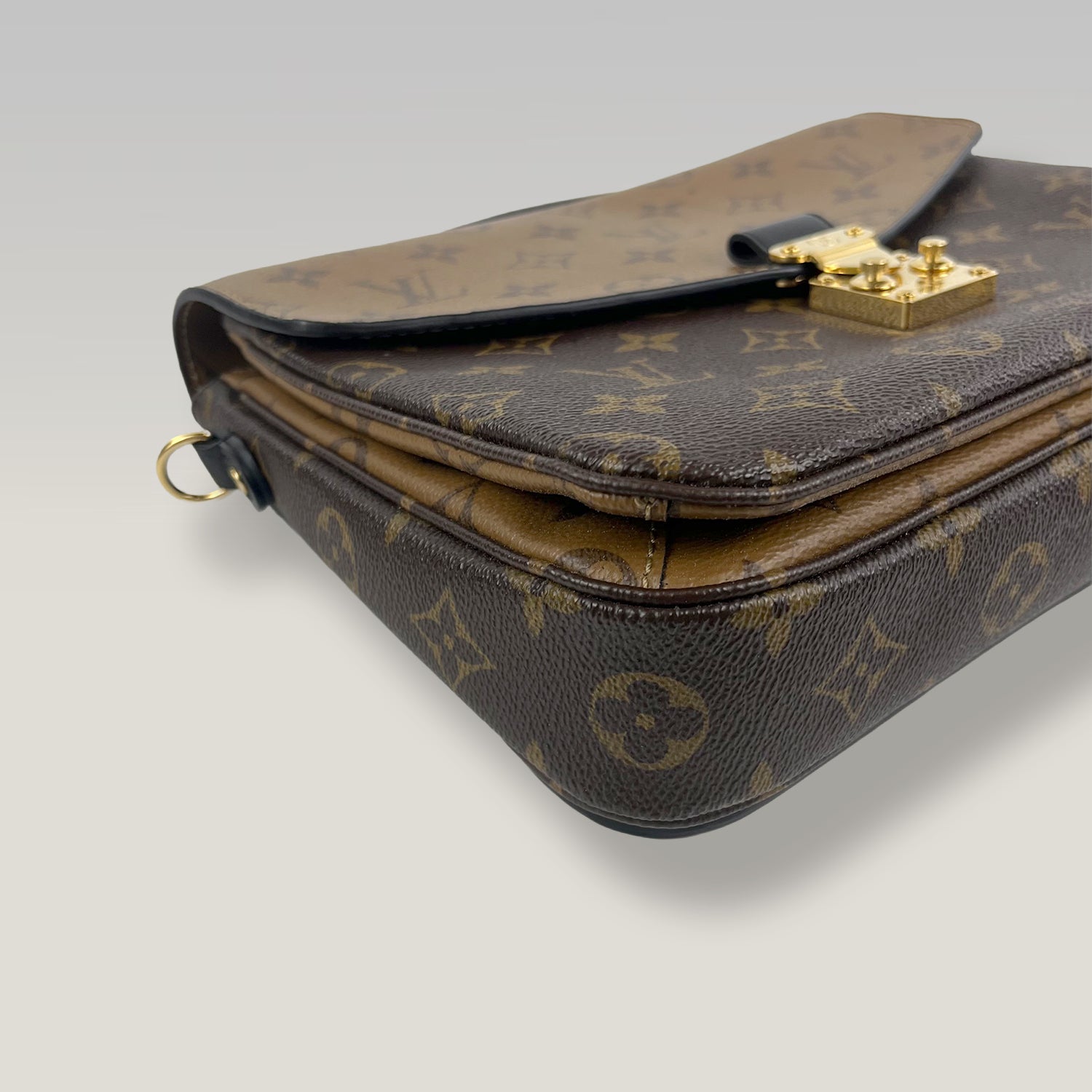 Louis Vuitton Pochette Métis Reverse Monogram Canvas Crossbody Bag