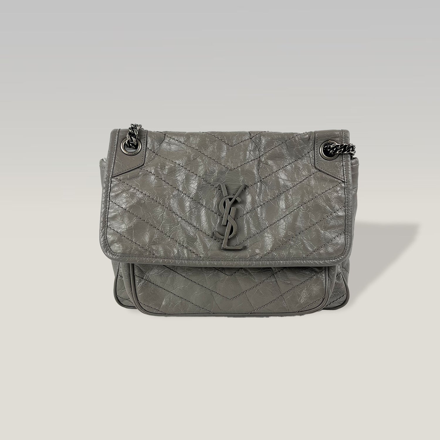 Saint Laurent Niki Medium in Pelle Vintage Grigio Elefante