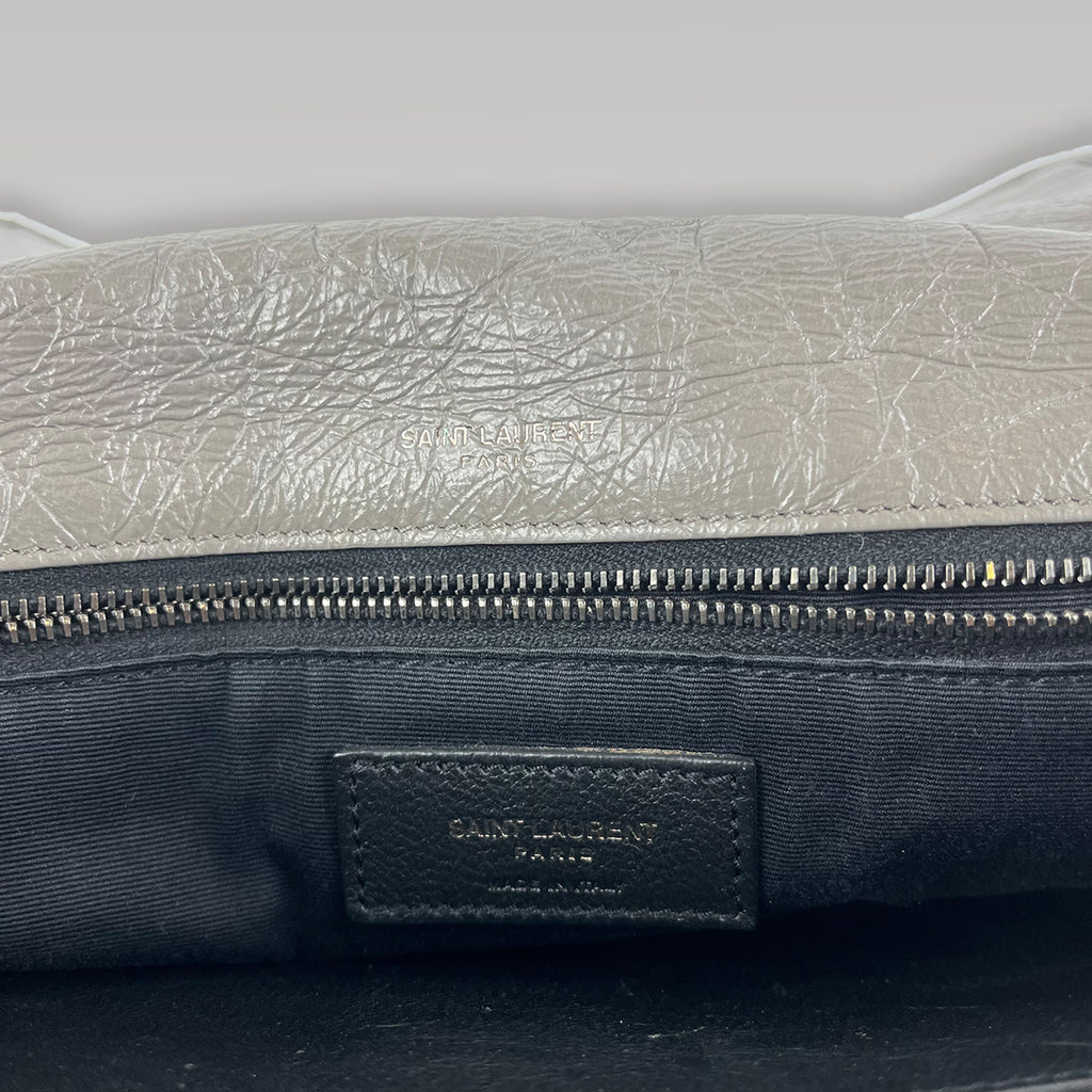 Saint Laurent Niki Medium in Pelle Vintage Grigio Elefante