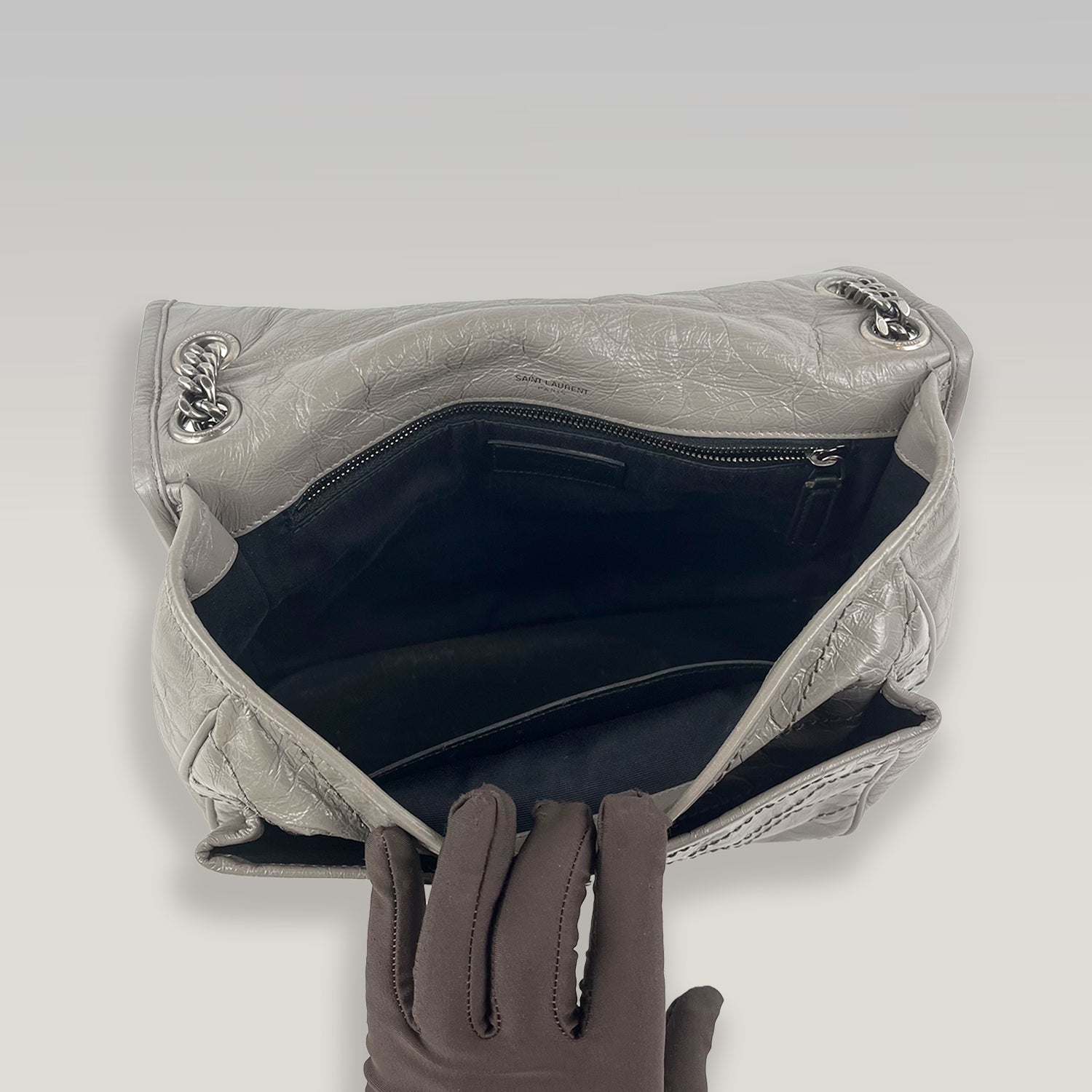 Saint Laurent Niki Medium in Pelle Vintage Grigio Elefante