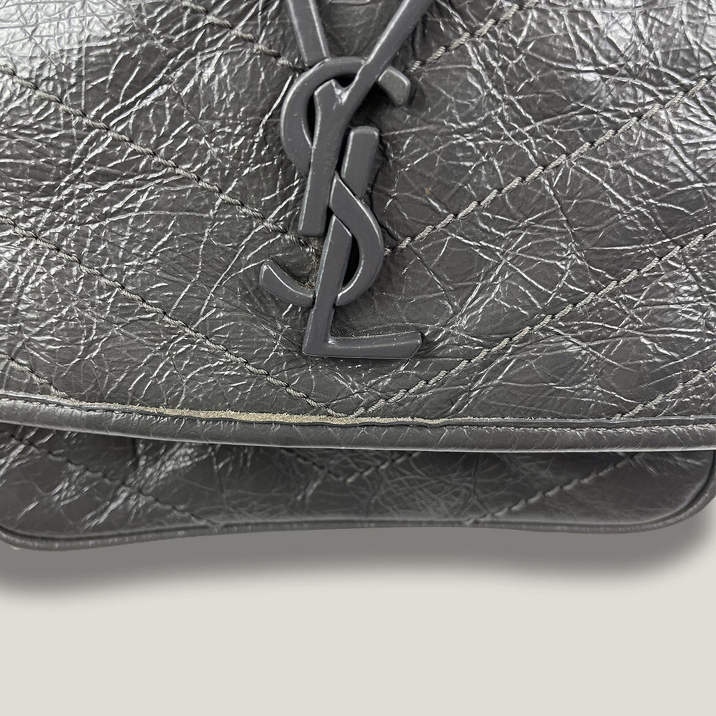 Saint Laurent Niki Small Borsa in Pelle Grigia con Catena