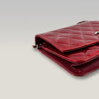 Chanel WOC Rossa in Vernice Matelassé con Hardware Argentato – Con Card di Autenticità