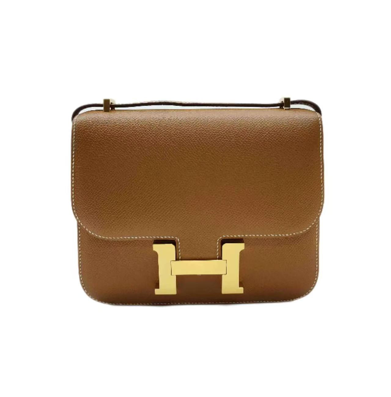 Hermès Constance 19 in pelle Epsom color Gold con ferramenta dorata