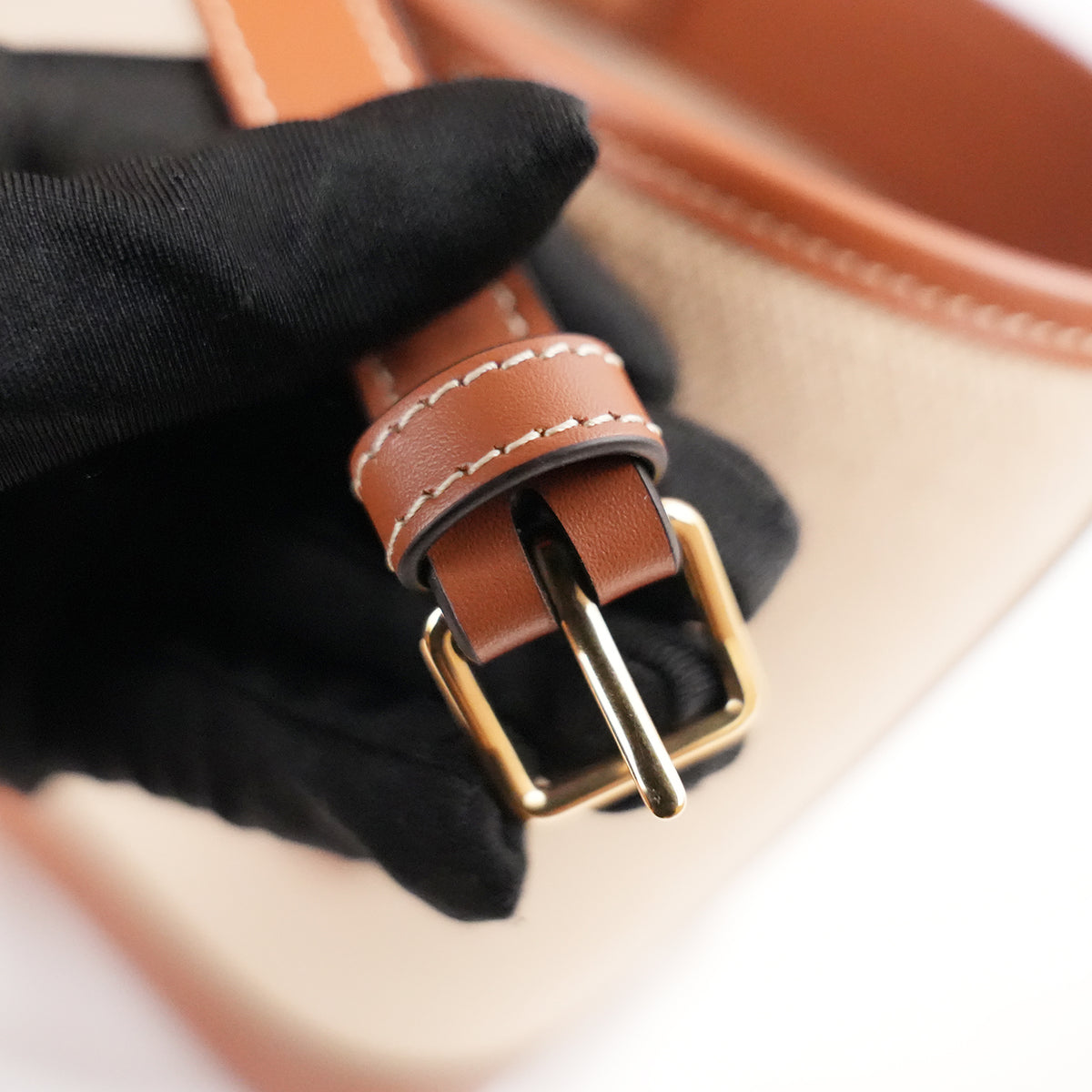 Celine Small Bucket Cuir Triomphe Natural / Tan in Tessuto e Pelle di Vitello