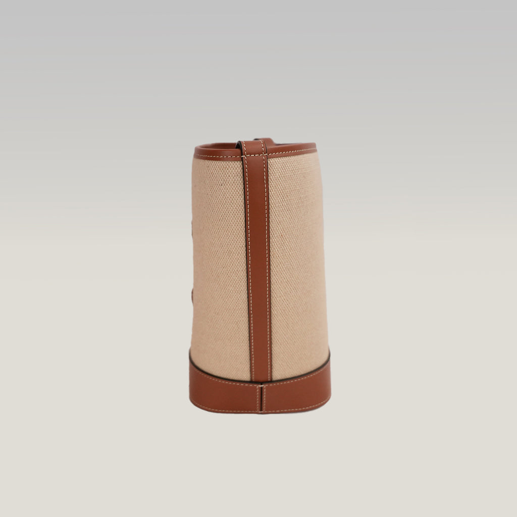 Celine Small Bucket Cuir Triomphe Natural / Tan in Tessuto e Pelle di Vitello