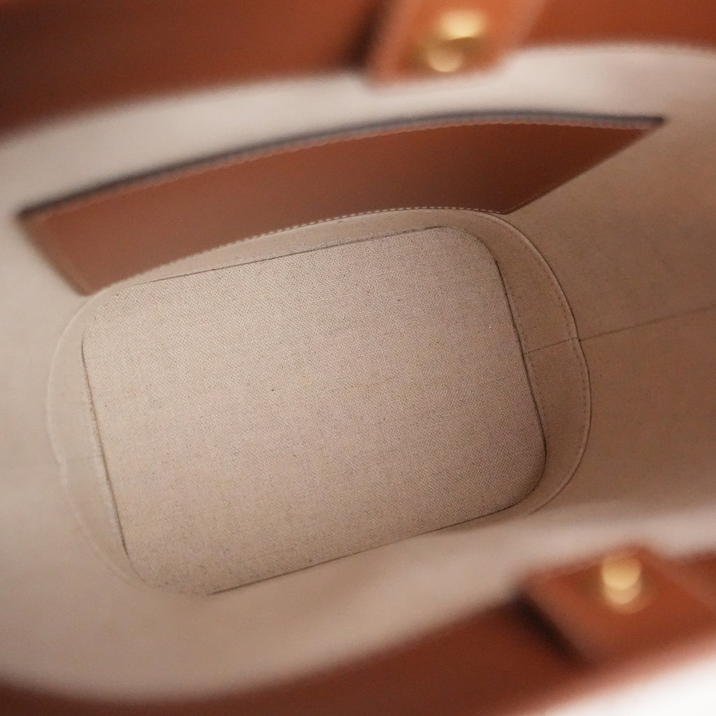 Celine Small Bucket Cuir Triomphe Natural / Tan in Tessuto e Pelle di Vitello