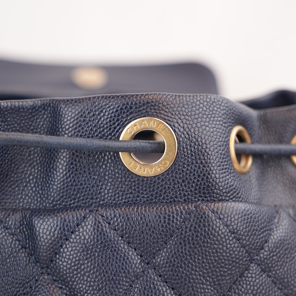 Chanel Filigree Backpack Small Blu in Pelle Caviar Trapuntata con Maxi Logo CC