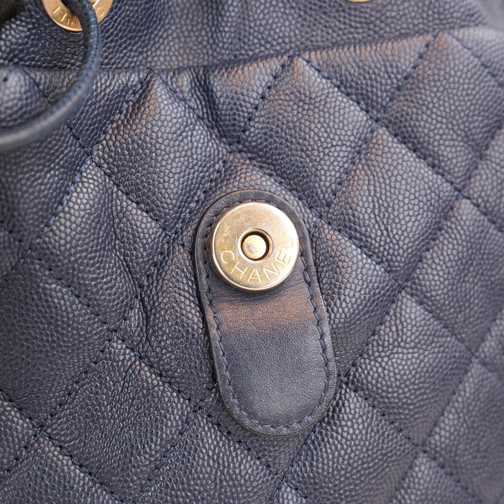 Chanel Filigree Backpack Small Blu in Pelle Caviar Trapuntata con Maxi Logo CC