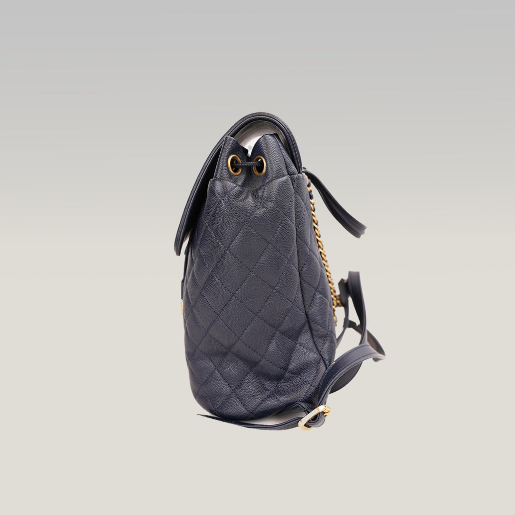 Chanel Filigree Backpack Small Blu in Pelle Caviar Trapuntata con Maxi Logo CC