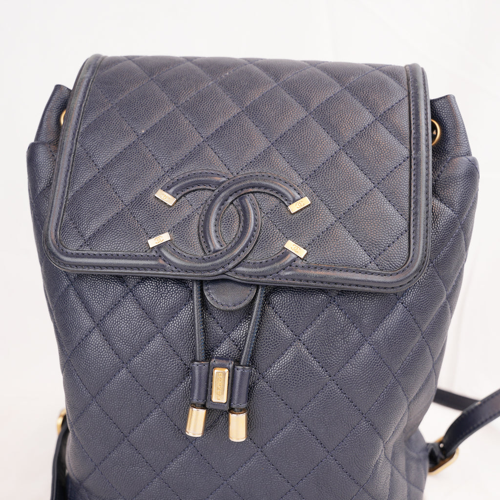 Chanel Filigree Backpack Small Blu in Pelle Caviar Trapuntata con Maxi Logo CC