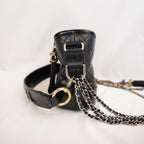 Chanel Gabrielle Hobo Small Nera in Pelle di Vitello Trapuntata con Catena Multicolore