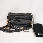 Chanel Gabrielle Hobo Small Nera in Pelle di Vitello Trapuntata con Catena Multicolore