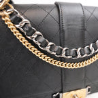 Chanel Flap Bag Media Nera in Pelle di Vitello con Catene e Hardware Dorato