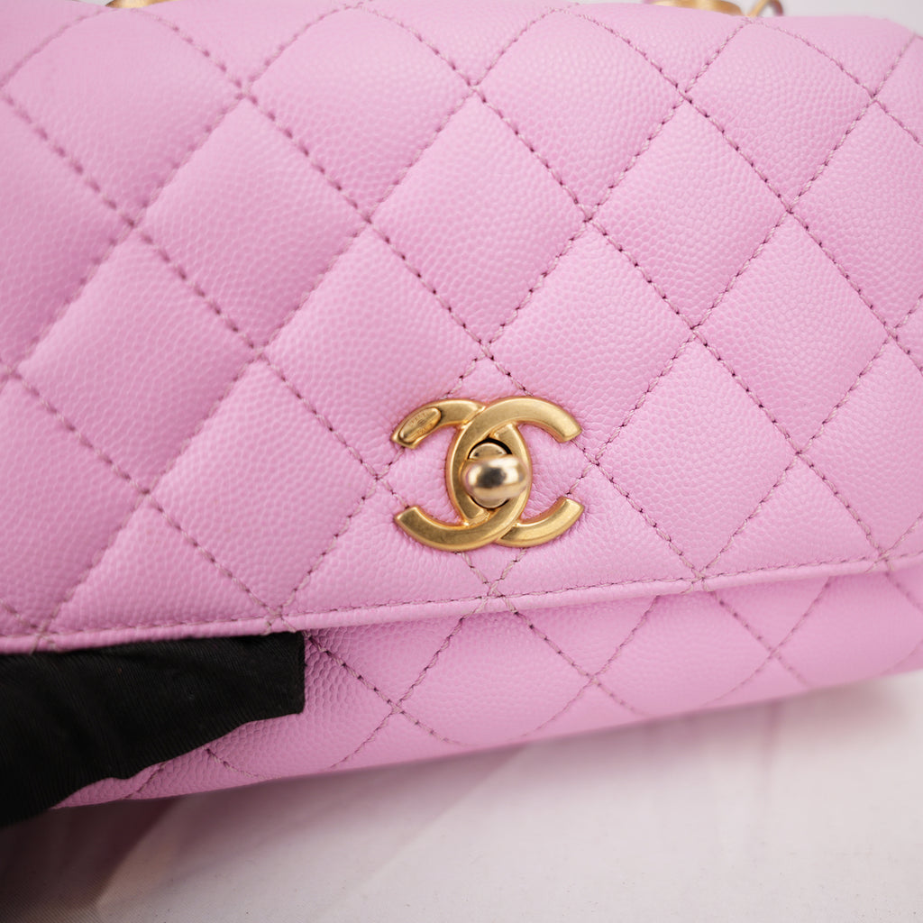 Chanel Coco Handle Small Borsa a Mano in Pelle Caviar Rosa Matelassé con Catena