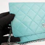 Chanel WOC Classica Azzurro Turchese in Pelle di Agnello Trapuntata con Hardware Argento e Carta di Autenticità
