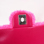 Chanel Coco Beach Flap Bag Media in Tessuto Teddy Rosa Fucsia con Logo CC Argentato – Serie 27