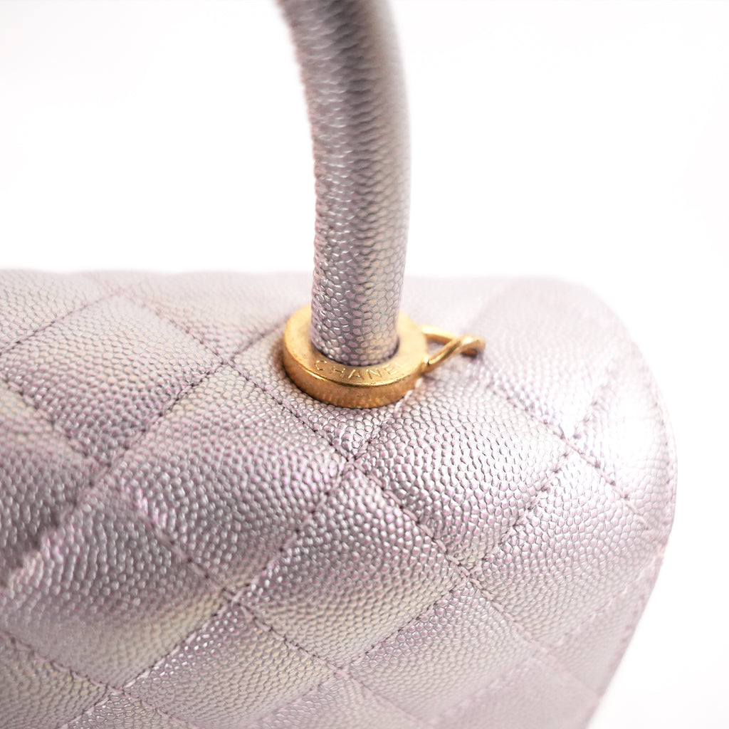 Chanel Coco Handle Small Iridescente Lilla in Pelle Caviar con Hardware Dorato