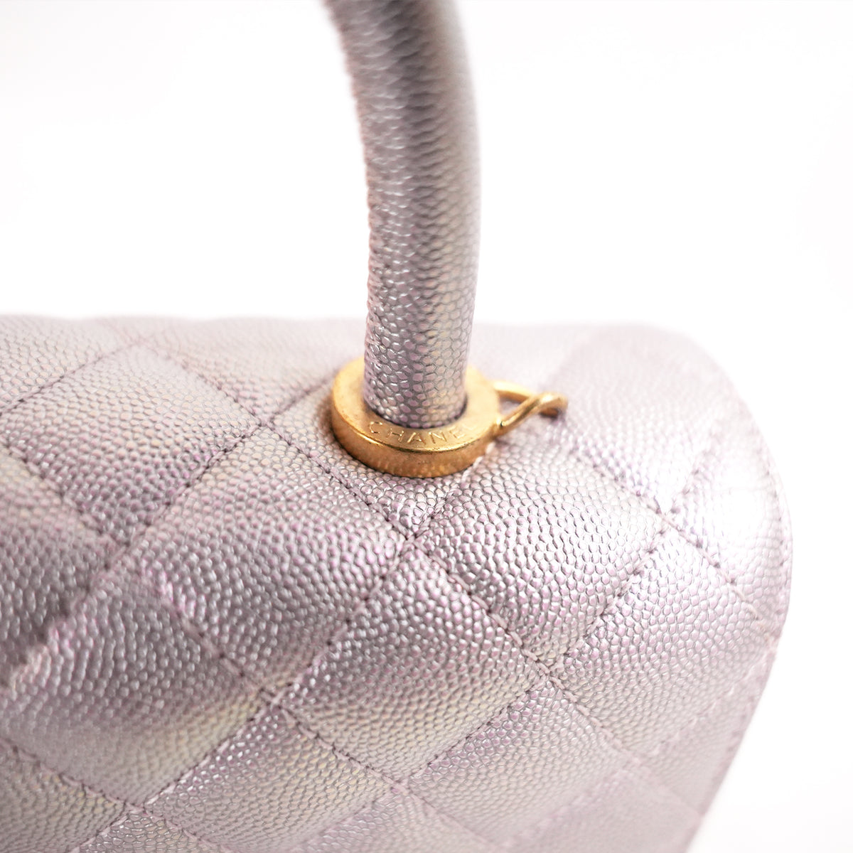 Chanel Coco Handle Small Iridescente Lilla in Pelle Caviar con Hardware Dorato