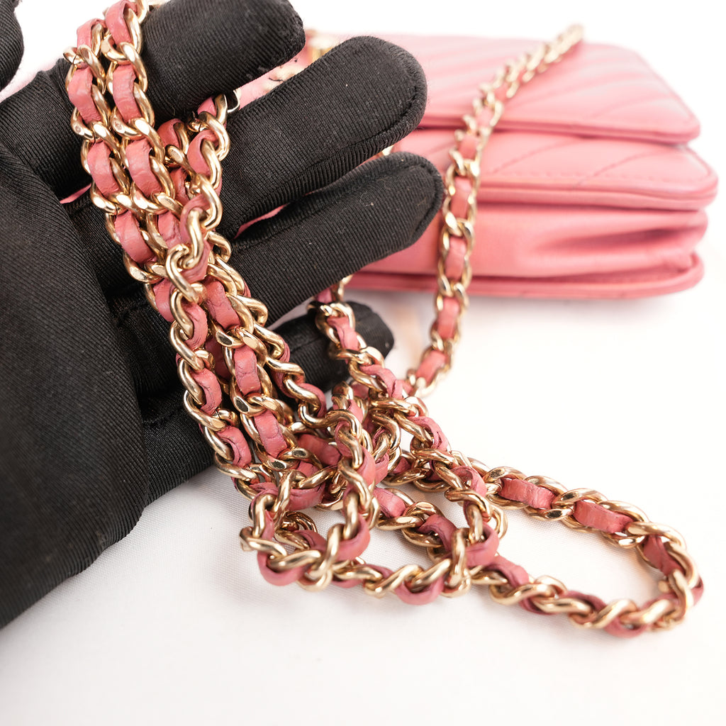 Chanel Trendy CC Wallet on Chain Rosa Chevron in Pelle di Agnello con Hardware Dorato