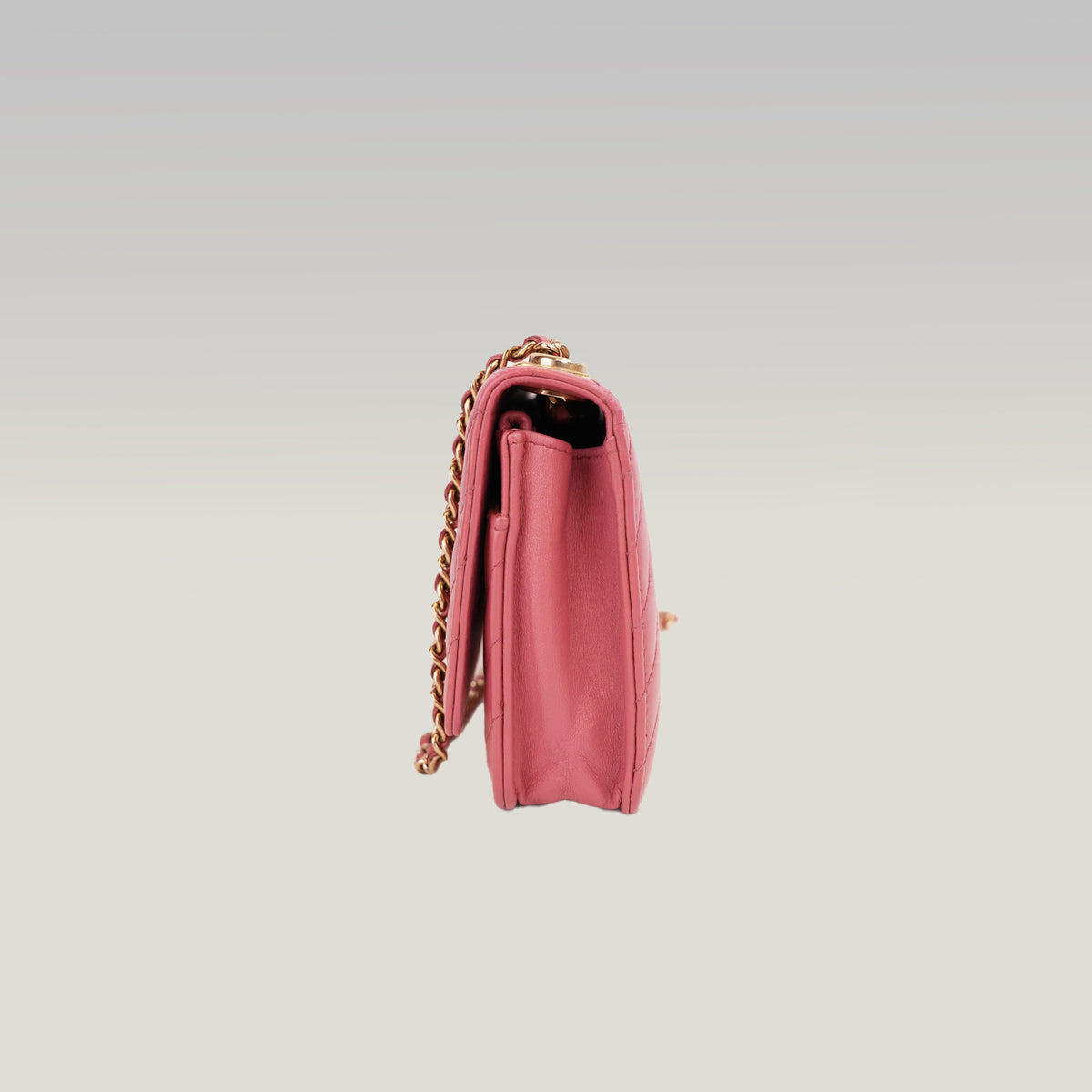 Chanel Trendy CC Wallet on Chain Rosa Chevron in Pelle di Agnello con Hardware Dorato