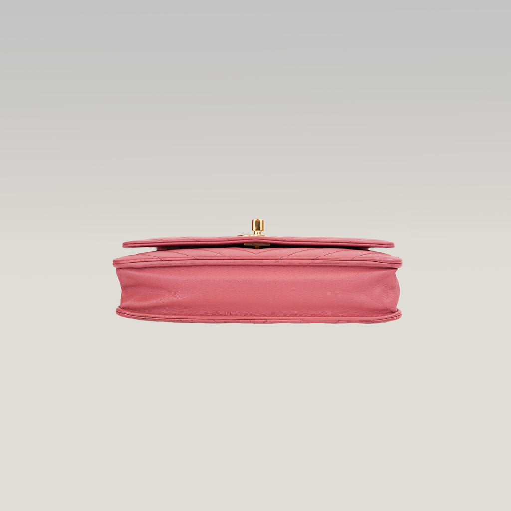 Chanel Trendy CC Wallet on Chain Rosa Chevron in Pelle di Agnello con Hardware Dorato