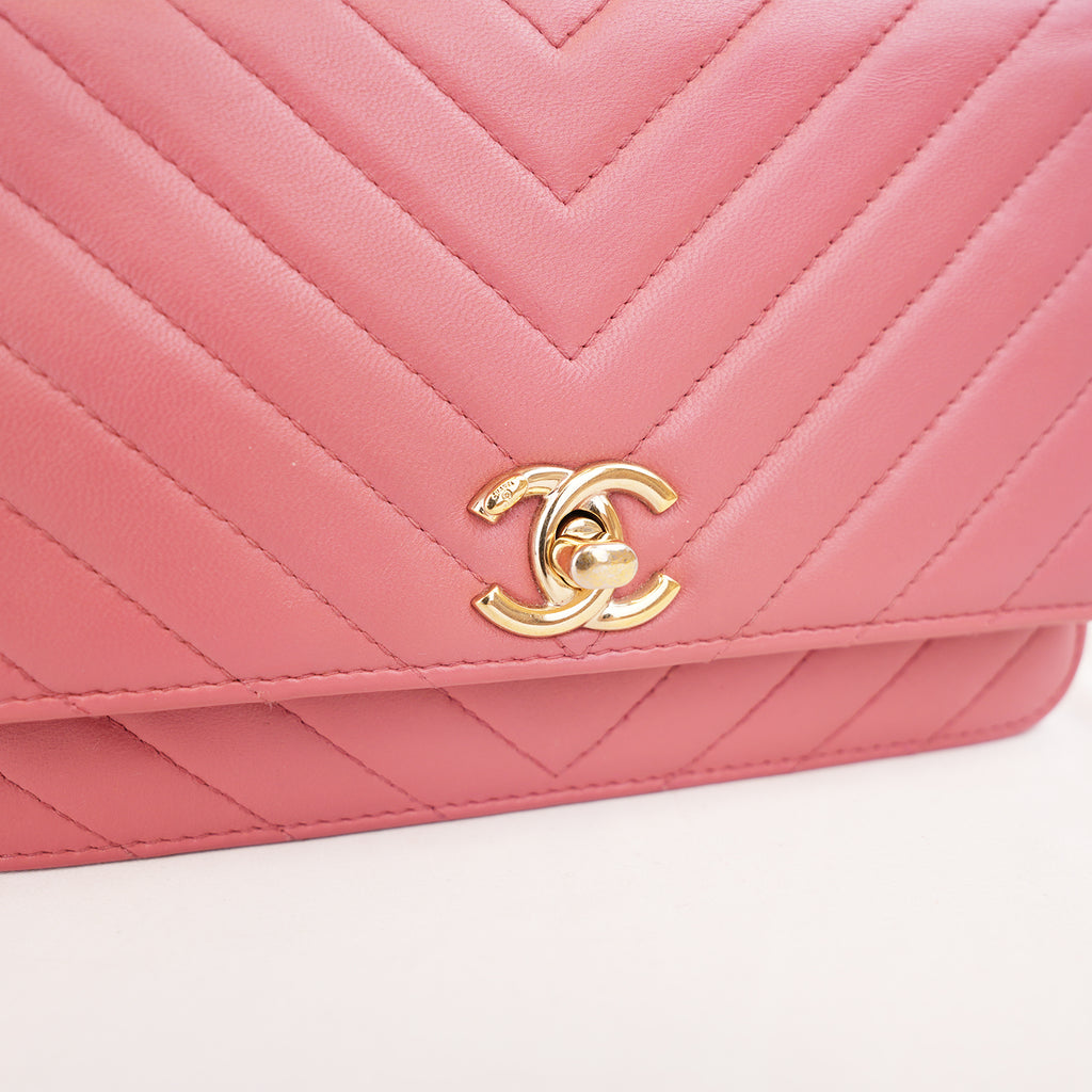 Chanel Trendy CC Wallet on Chain Rosa Chevron in Pelle di Agnello con Hardware Dorato