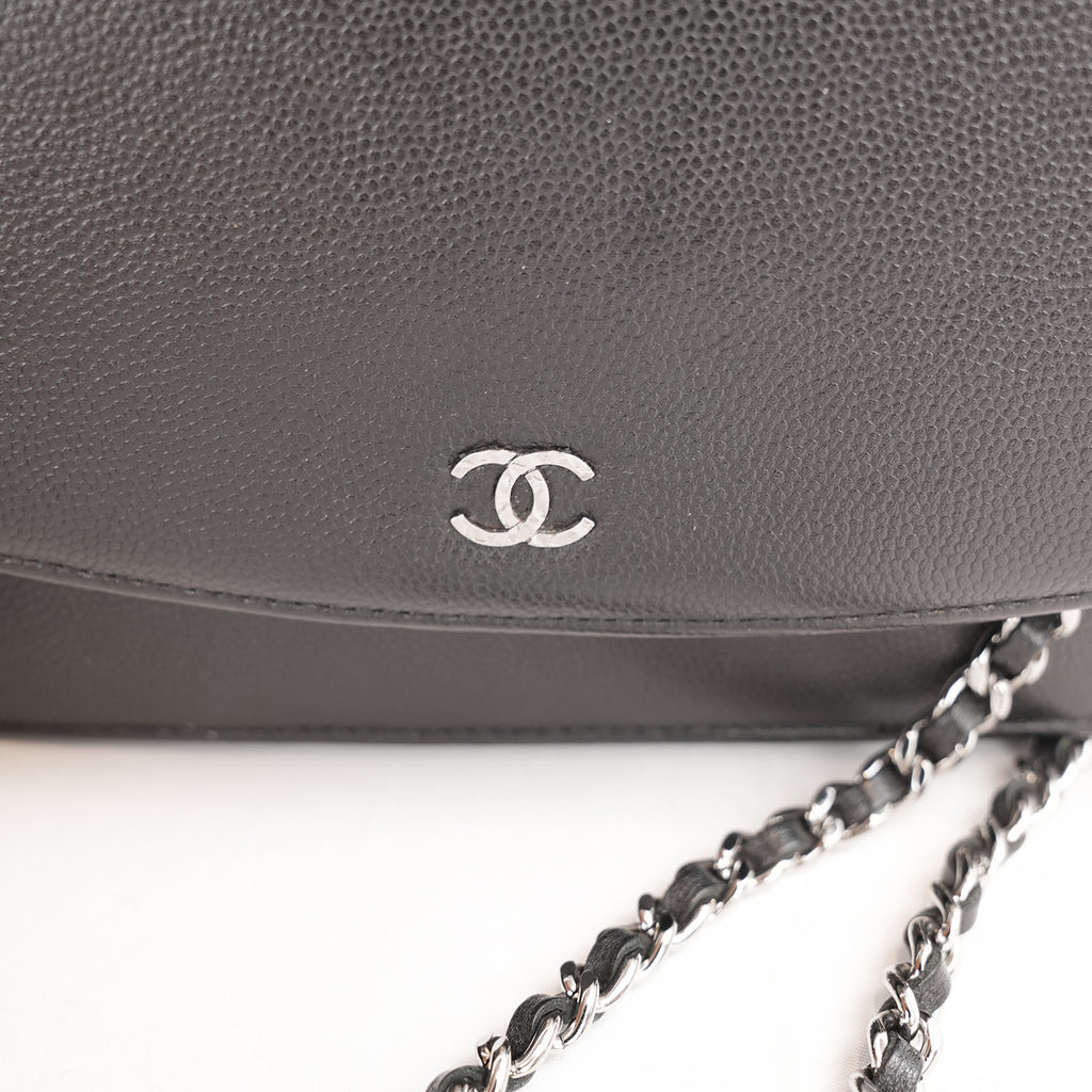 Chanel Sevruga Wallet on Chain WOC in Pelle Nera con Logo CC Argentato – 2016