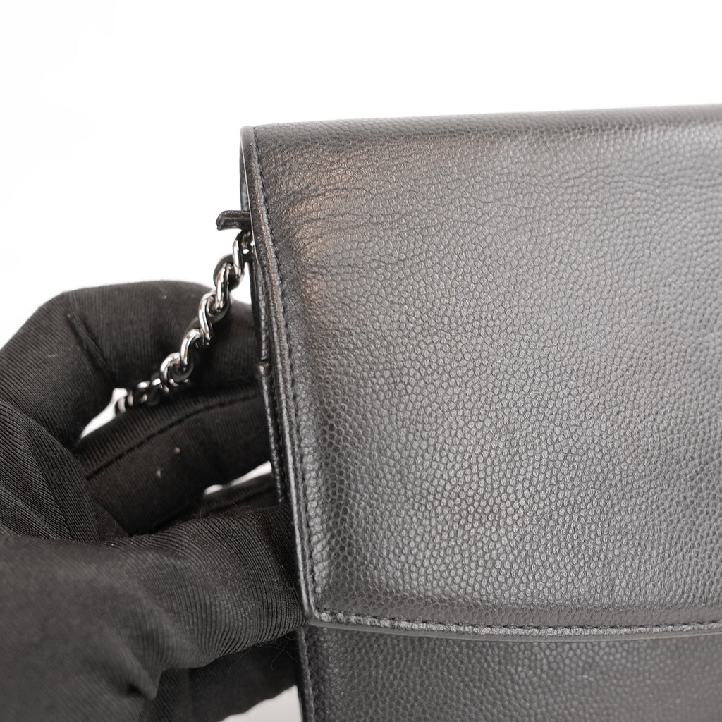 Chanel Sevruga Wallet on Chain WOC in Pelle Nera con Logo CC Argentato – 2016