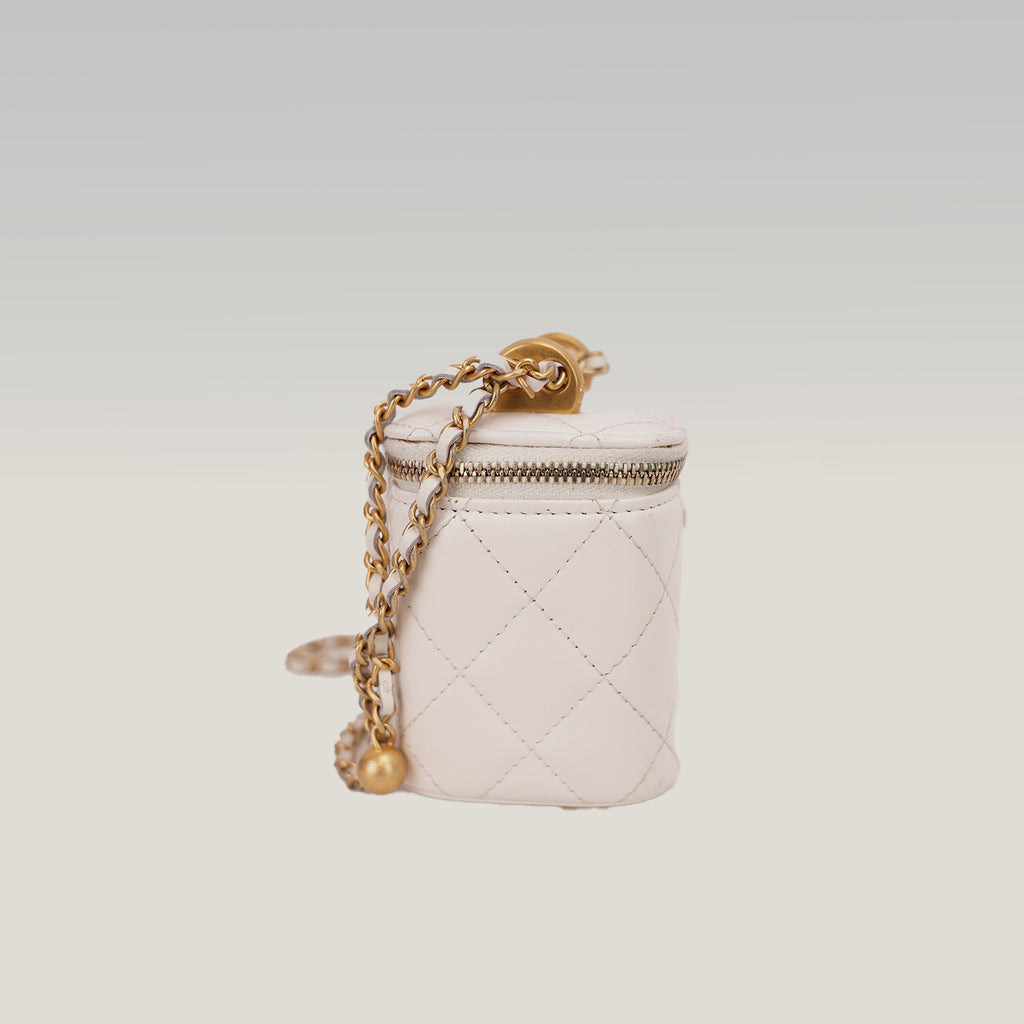Chanel Mini Vanity Borsa a Spalla in Pelle di Agnello Bianca Matelassé con Catena