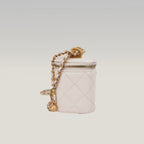 Chanel Mini Vanity Borsa a Spalla in Pelle di Agnello Bianca Matelassé con Catena
