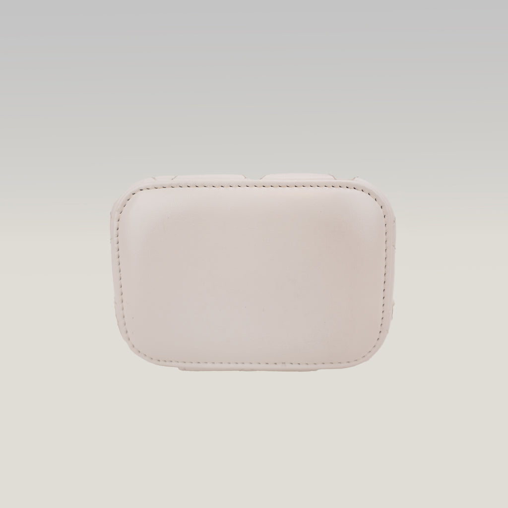 Chanel Mini Vanity Borsa a Spalla in Pelle di Agnello Bianca Matelassé con Catena