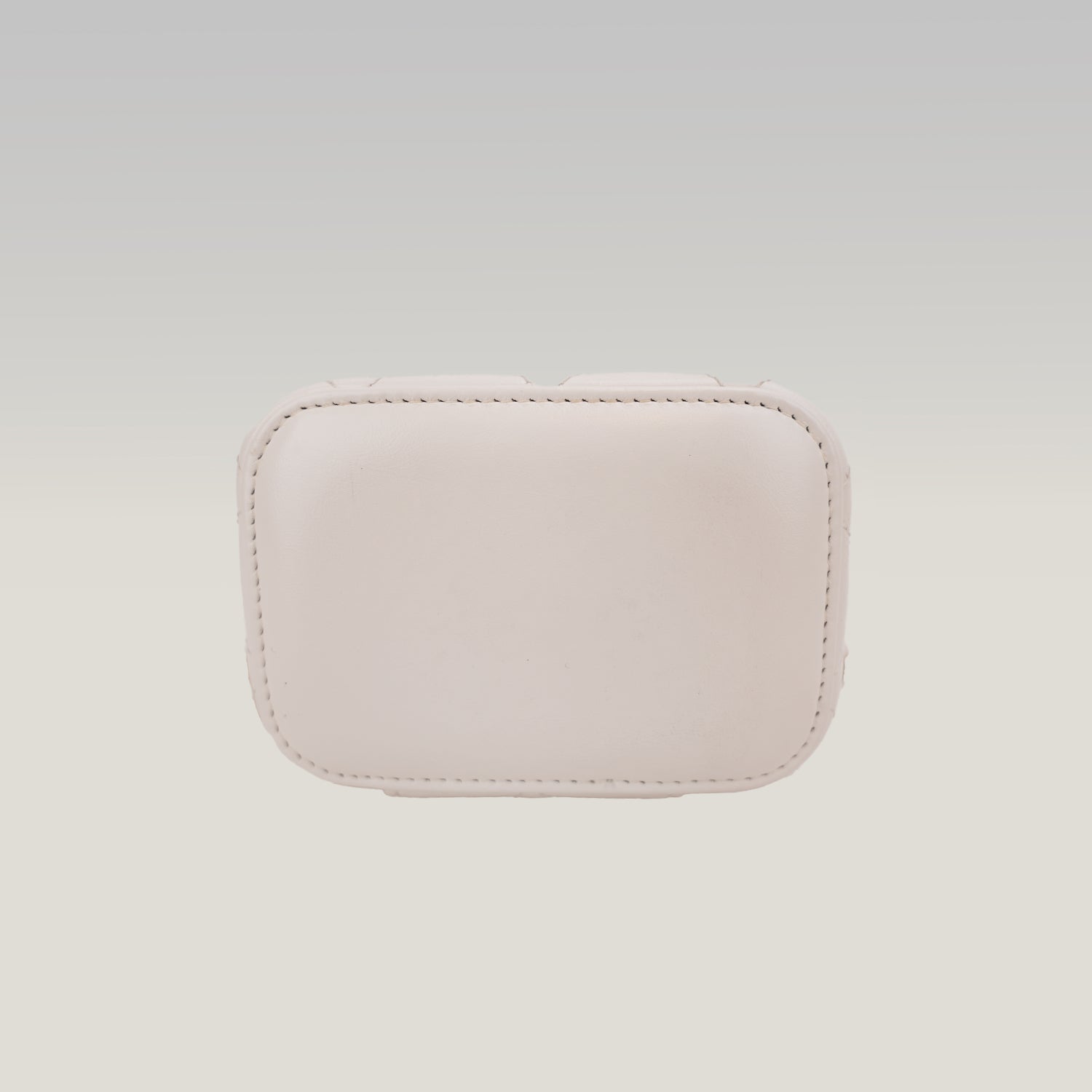 Chanel Mini Vanity Borsa a Spalla in Pelle di Agnello Bianca Matelassé con Catena